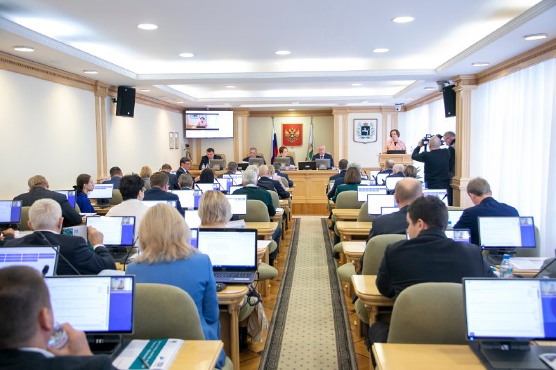 На 35-м собрании депутаты Законодательной Думы Томской области