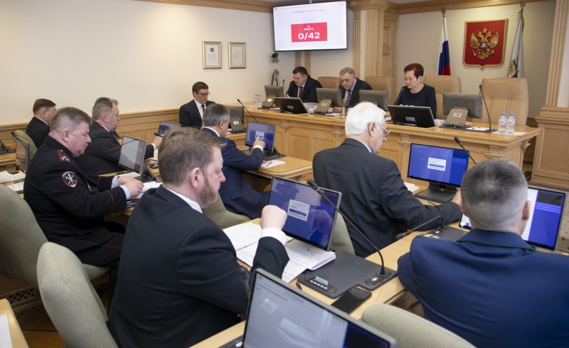 Областная дума ограничила продажу тонизирующих напитков