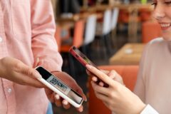 Оплата по QR-коду за границей
